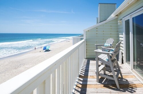 Oceanfront Gorgeous Condo (Ocean Dunes) Kure Me Away
