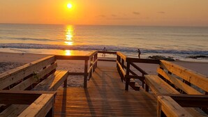 Unclassified image, 3 of 39, button - Oceanfront Gorgeous Condo (Ocean Dunes) Kure Me Away (Kure Beach)