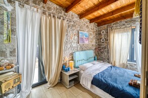 4 chambres, fer et planche à repasser, Wi-Fi, draps fournis