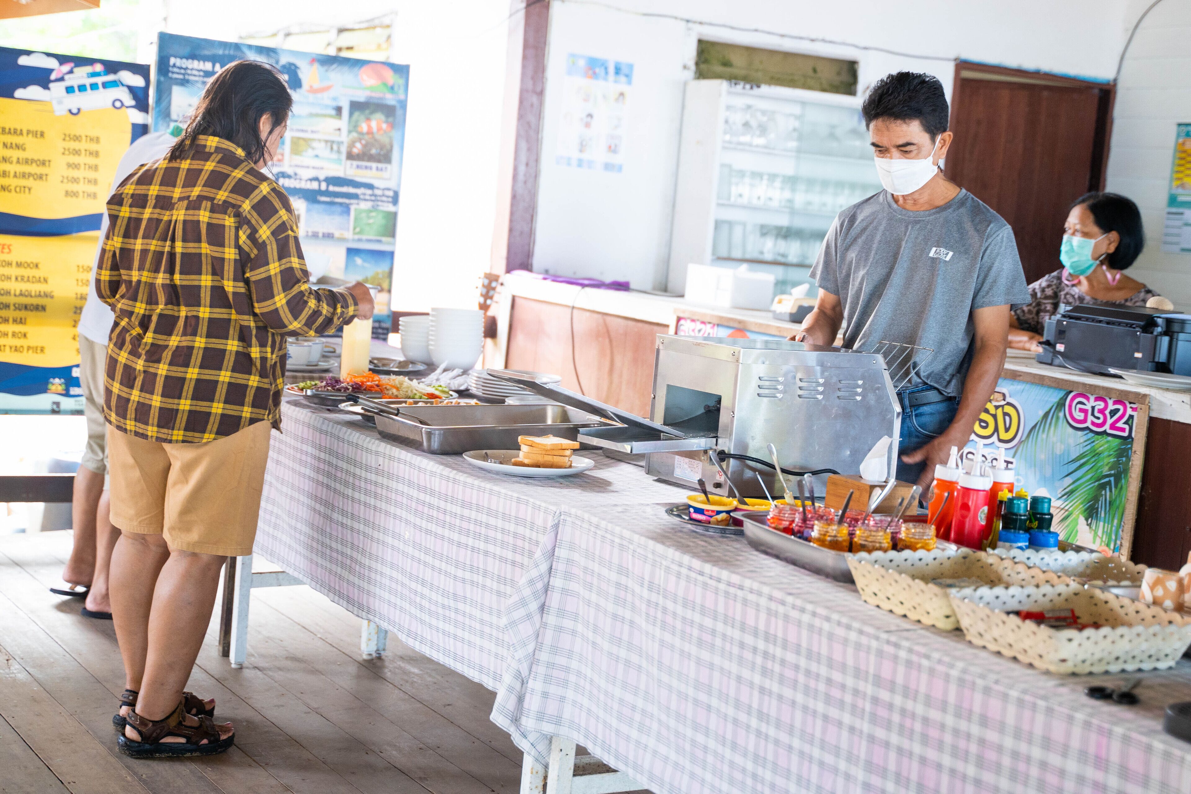 รวมอาหารเช้าแบบบุฟเฟ่ต์ ทุกวัน