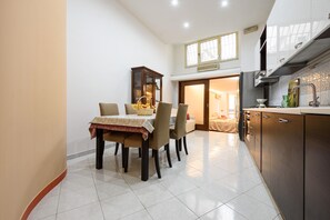 House - Via Avvocata 25 in Napoli (Naples)
