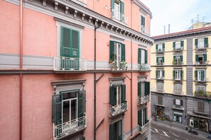 2 bedrooms - Via Avvocata 25 in Napoli (Naples)