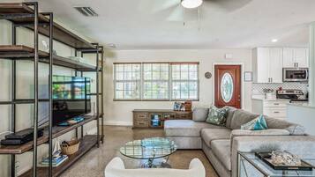 House, 2 Bedrooms | Living area | Smart TV