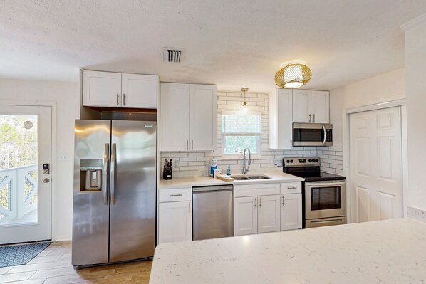 Fridge, microwave, oven, stovetop