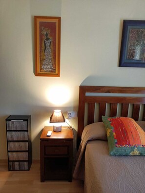 1 habitación, wifi y ropa de cama