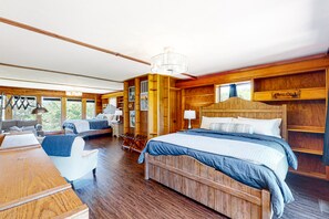 7 Schlafzimmer, Internetzugang, Bettwäsche