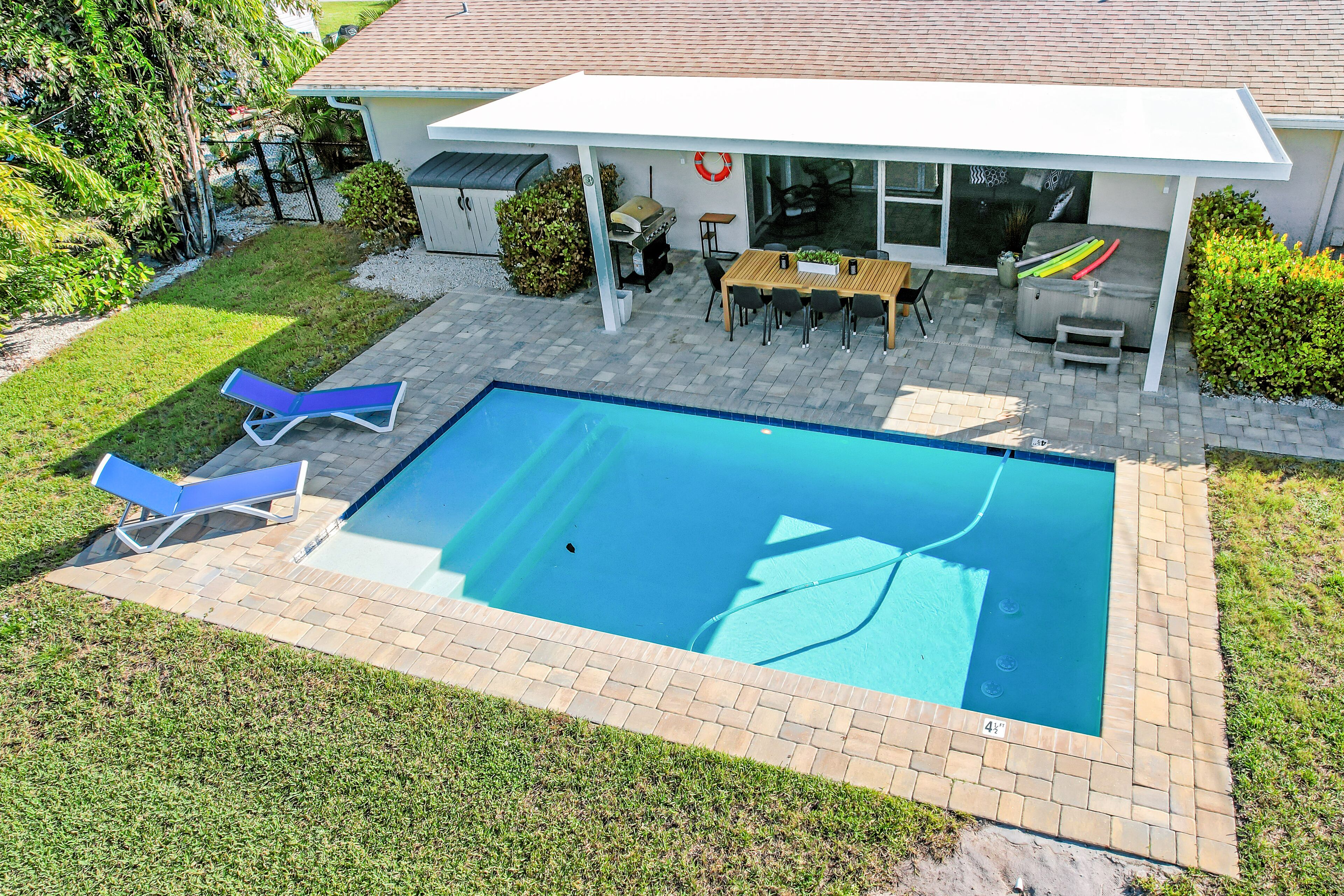 Dog-friendly house with private pool, hot tub, firepit, & pool table