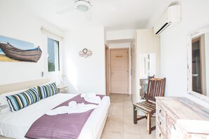 3 chambres, fer et planche à repasser, Internet gratuit, draps fournis