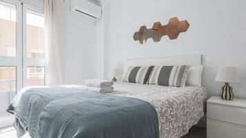 2 Schlafzimmer, BĂŒgeleisen/BĂŒgelbrett, Internetzugang