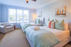 7 bedrooms, iron/ironing board, WiFi, bed sheets