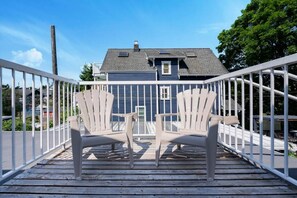 Terrace/patio - Newly Reno`d 2 bdrm Kitsilano  Centrally Located (Vancouver)