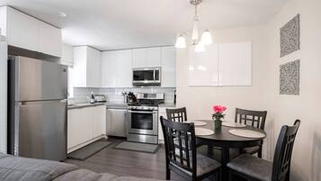 Fridge, microwave, oven, coffee/tea maker