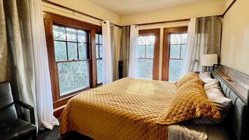 5 Schlafzimmer, Schreibtisch, kostenloses WLAN, BettwÀsche