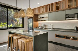 Fridge, microwave, stovetop, coffee/tea maker - Miralunabnb Two Bedroom (Tulum)