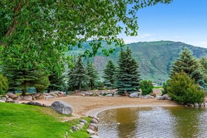 Unclassified image, 5 of 49, button - Pet & Family-Friendly Home | Bunk Beds, Private Hot Tub, Quiet Golf Course Views, Mountains Nearby (Eagle-Vail)