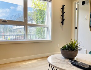 Interior - Joe’s Brand New 2 King Bedrooms Townhome in Canmore (License: RES-10681) (Canmore)