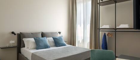 5 habitaciones, escritorio, insonorización y wifi