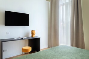 5 bedrooms, desk, soundproofing, WiFi - Mori's B&B (Palermo)