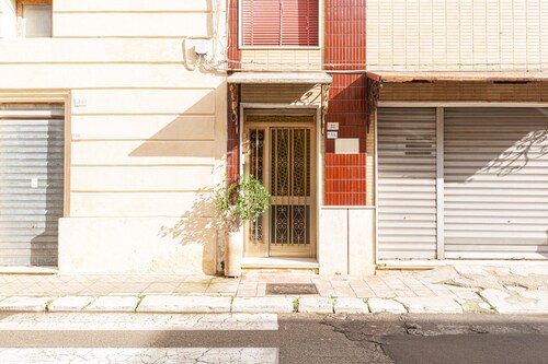 Vacation Home "Cod 278 al Centro del Paese" near Beach with Balcony & Wi-Fi