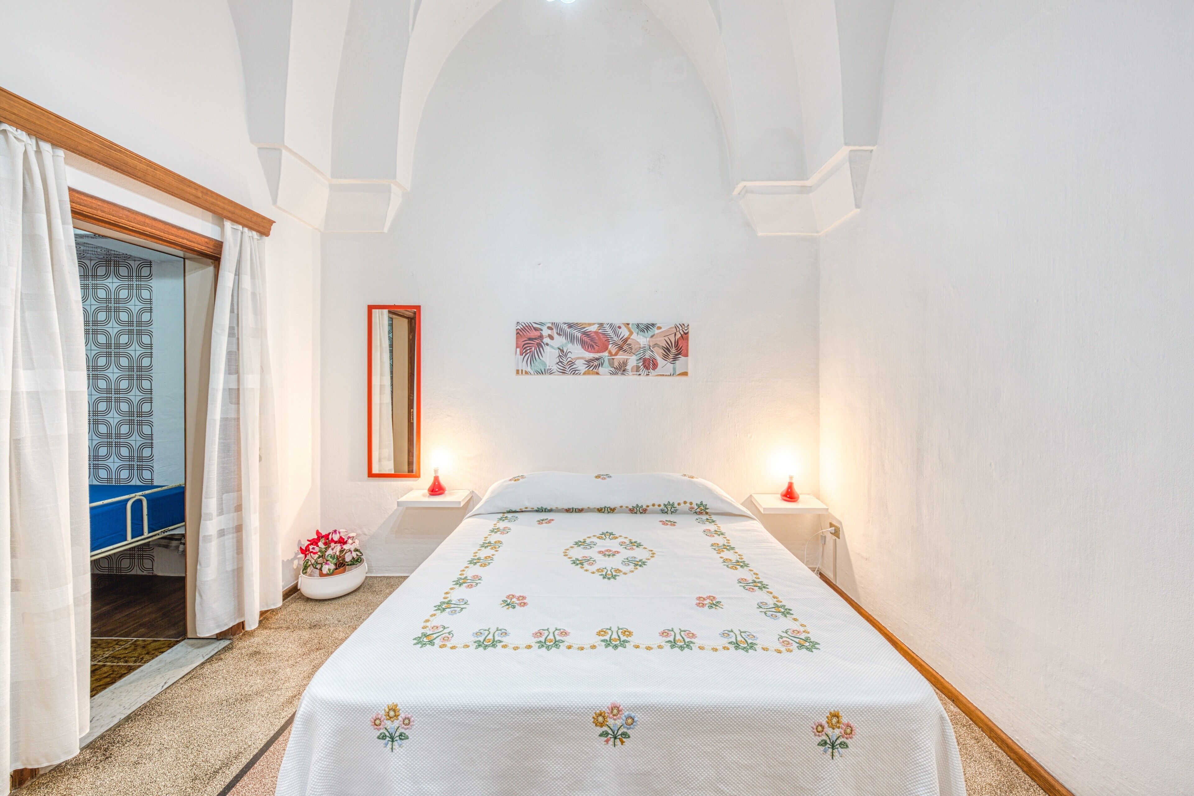 2 bedrooms, bed sheets