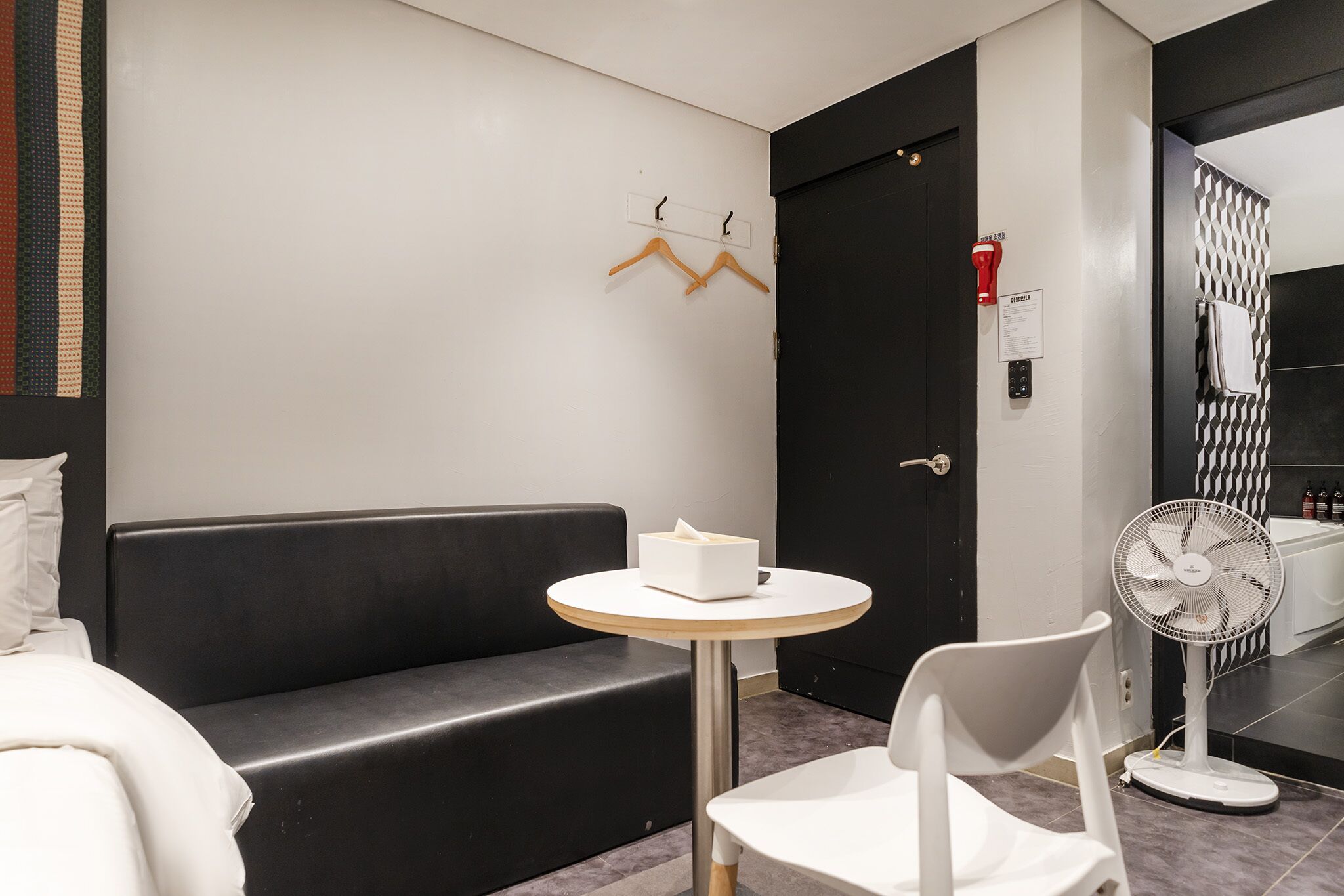 Suíte (Couple PC) | Individualmente decorados, individualmente mobiliados, escrivaninha