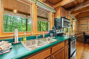 Fridge, microwave, oven, stovetop - Great Location 4 minutes from Patoka Lake Entrance with Hot Tub! (Birdseye)