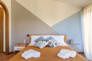 2 bedrooms, iron/ironing board, free WiFi, bed sheets - Holiday apartment in Tuscany (LUCCA) with Pool garden and spectacular  sea view  (Toscana)