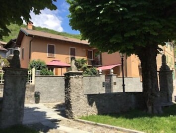Esterni