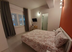 Habitación doble familiar | Wifi gratis y ropa de cama