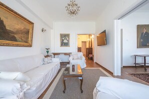 Älytelevisio, kirjoja