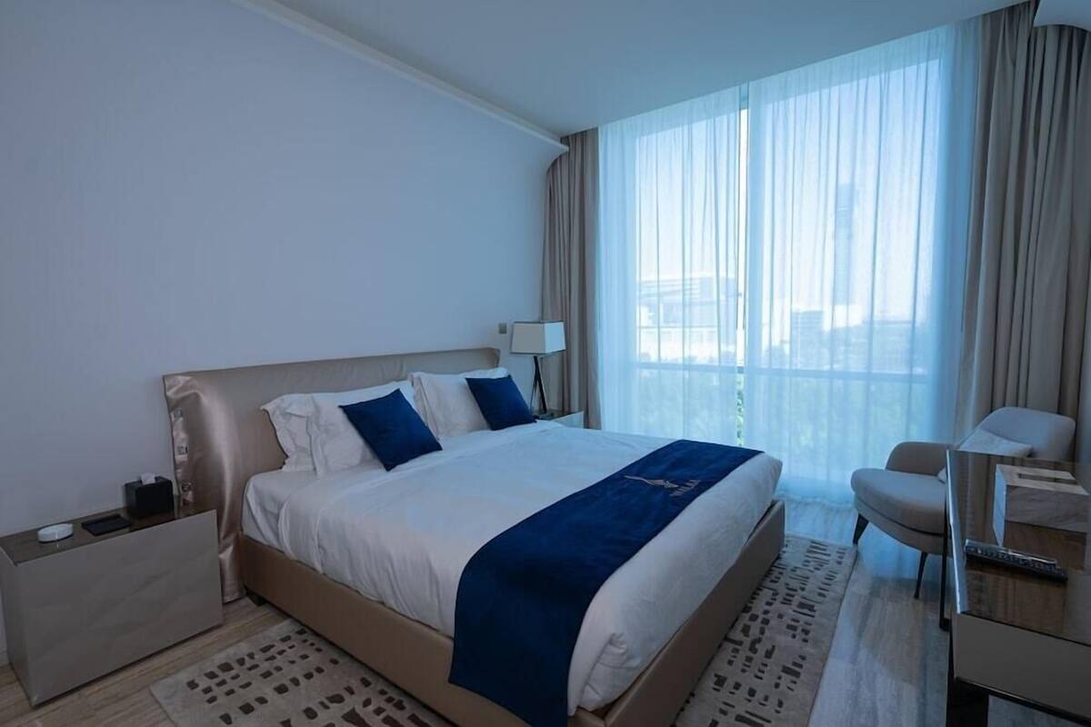 In-room safe, soundproofing, iron/ironing board, free WiFi