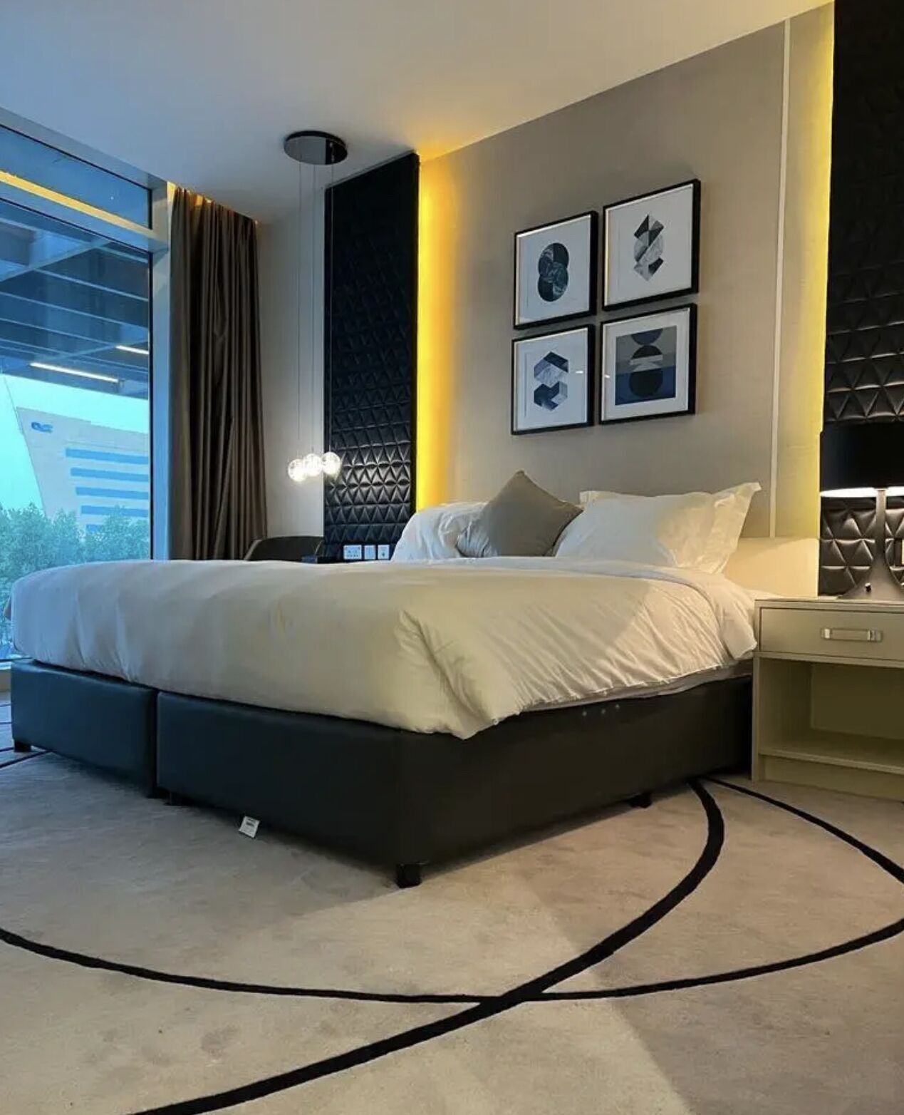 In-room safe, soundproofing, iron/ironing board, free WiFi