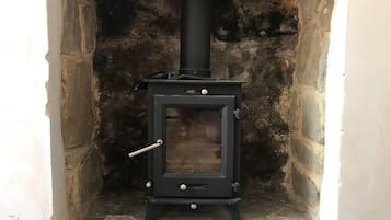 Apartment, 1 Queen Bed | Property grounds