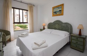 2 bedrooms, in-room safe, iron/ironing board, wheelchair access