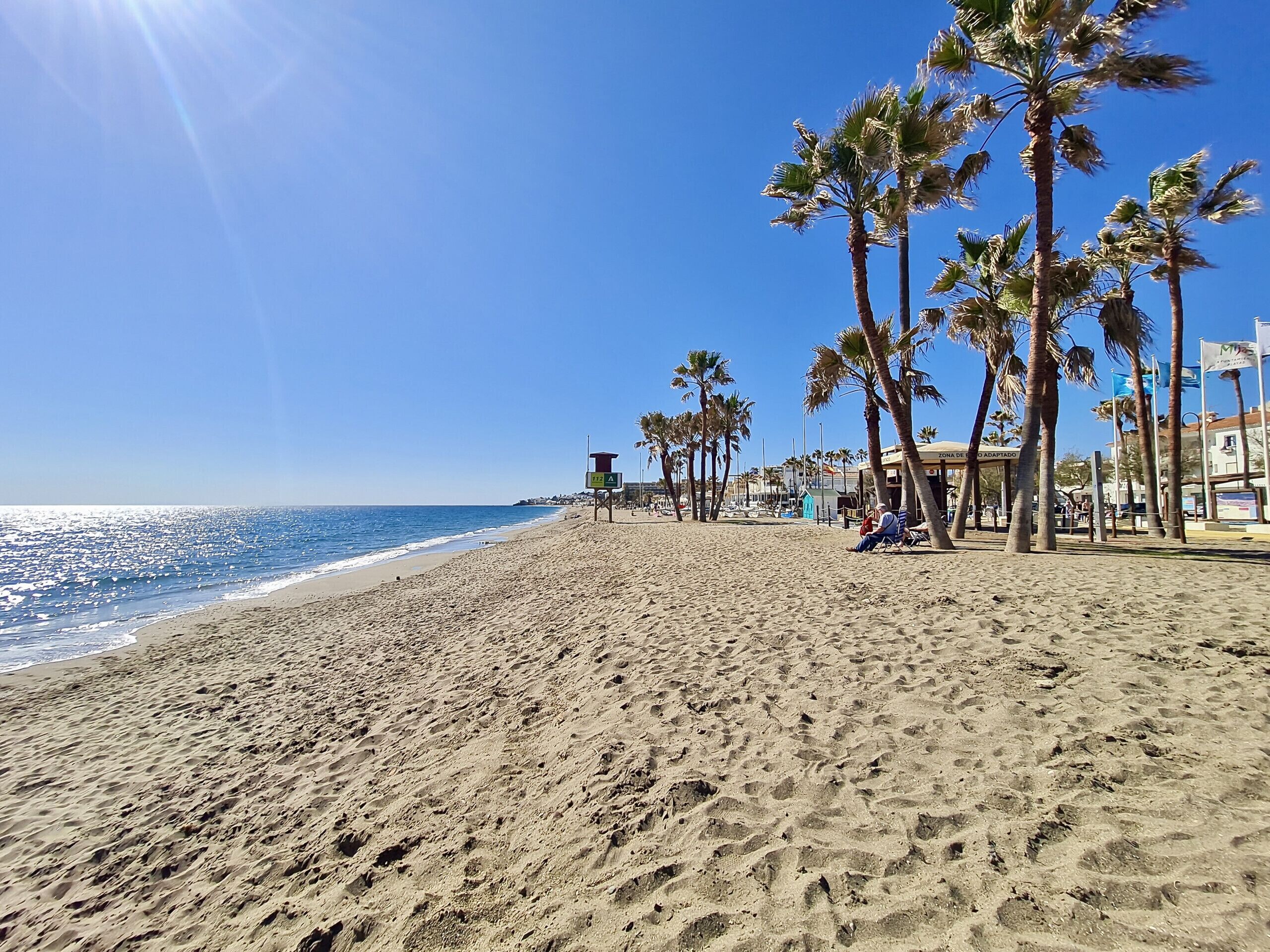 بالقرب من الشاطئ