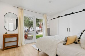 3 Schlafzimmer, Schreibtisch, Bügeleisen/Bügelbrett, kostenloses WLAN