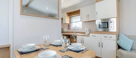 Fridge, oven, stovetop, toaster