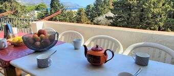 Quiet house with garden, 4 bedrooms, near the beach in Llançà