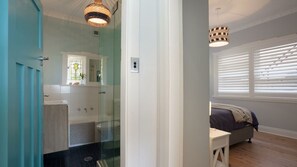 2 chambres, bureau, fer et planche à repasser, Wi-Fi gratuit