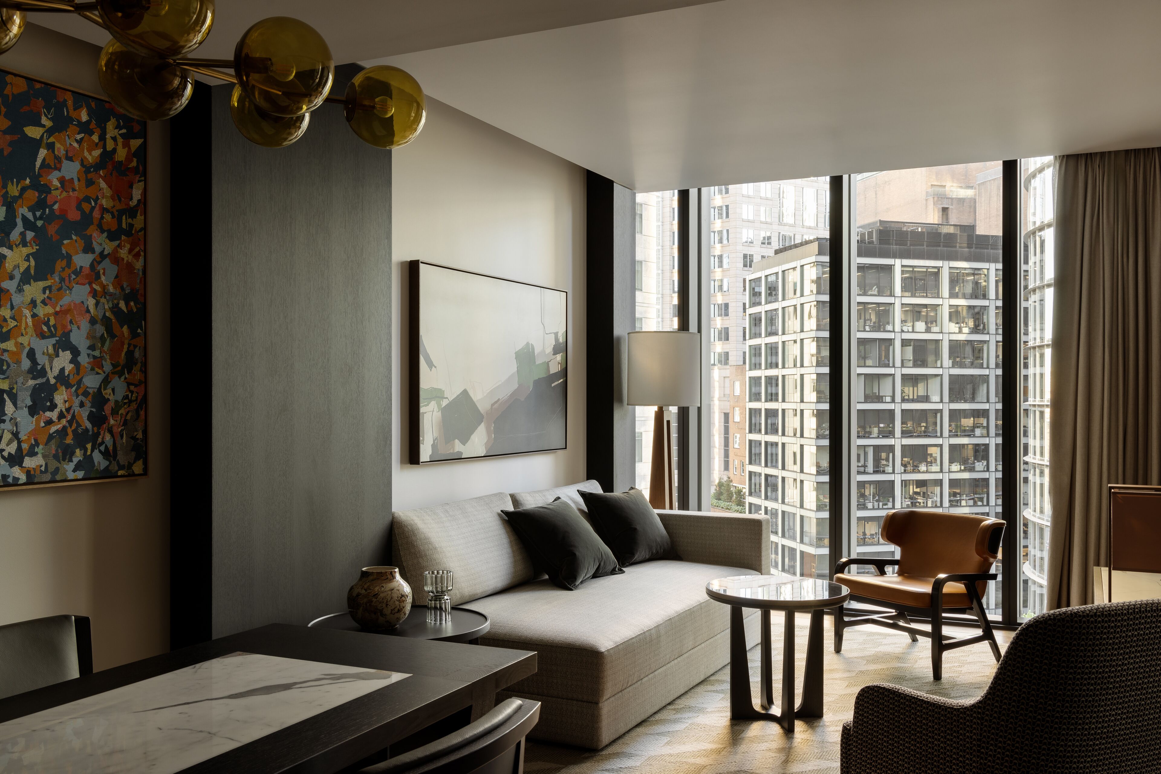 65 インチのスマートテレビ (デジタル放送視聴可)、テレビ