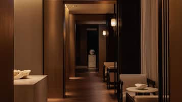 Couples treatment room(s), sauna, steam room, body treatments