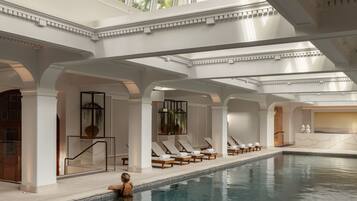 Indoor pool, pool loungers