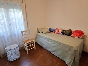 2 bedrooms - Lovely Seaside Apartment with Garden & Terrace in Cap Ras, Llançà - Pet Friendly (Llançà)