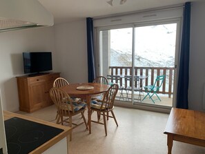Dining - Studio for 4 with balcony 400m from slopes, free shuttle, ski-in/ski-out, Spassio included (Peyragudes)