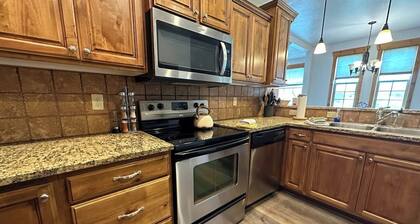 Modern Mountain Family Condo Near Grand Targhee + Driggs