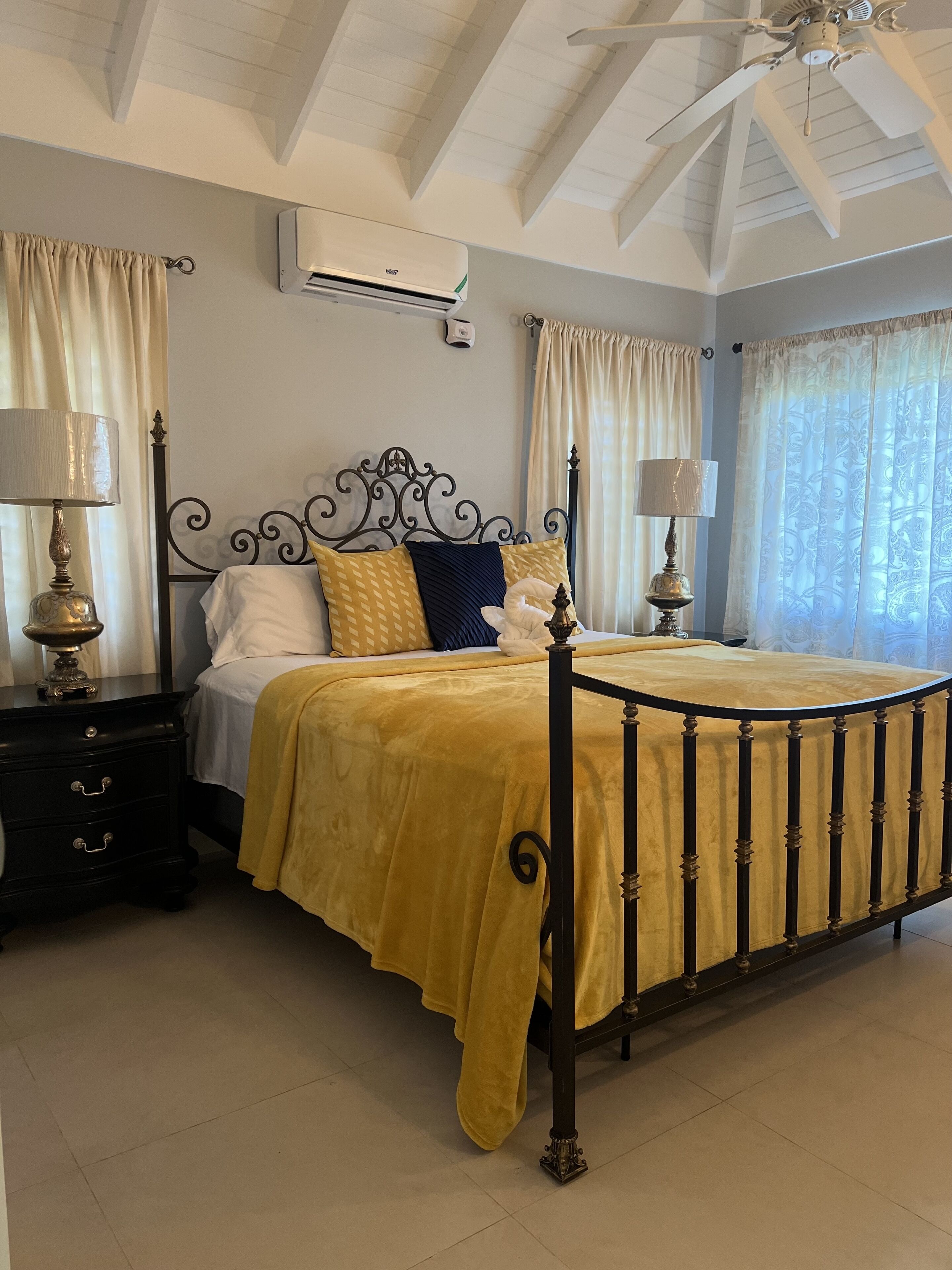 3 sovrum, strykjärn/strykbräda, gratis wi-fi och sängkläder