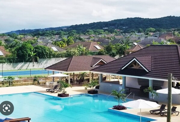 Outdoor pool - OCHO RIOS, BEACH/POOL, FULLY A/C, GATED 24hr Security, SLEEP 6 (Priory)