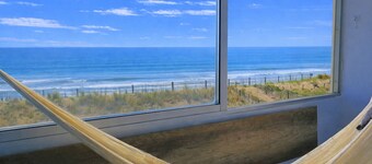 Family apartment with sea view, private parking