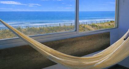 Family apartment with sea view, private parking