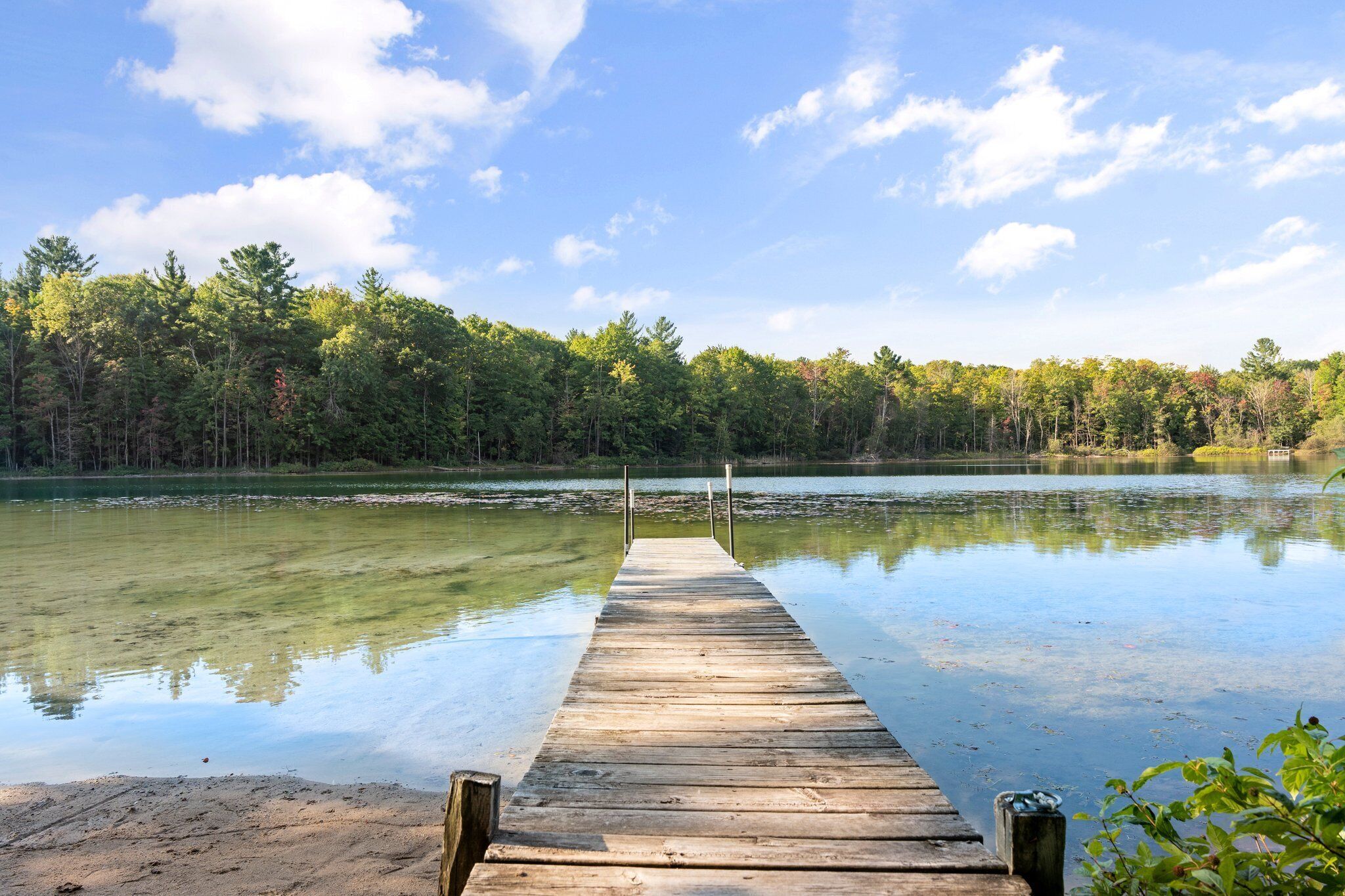 Sanford Lake Cottage | Fire Pit | BBQ | AC